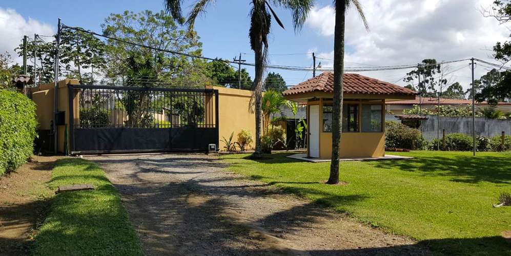 Lote en Desamparados Alajuela - Uso mixto aprobado - Inversión segura - Imagen 3