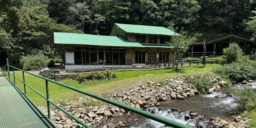 Eco Lodge 10 habs en Bajos del Toro Alajuela - Reserva natural -
