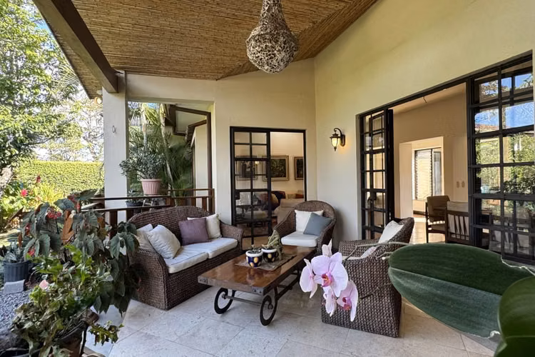 VENDO CASA EN SANTA ANA-PIEDADES. - Imagen 5