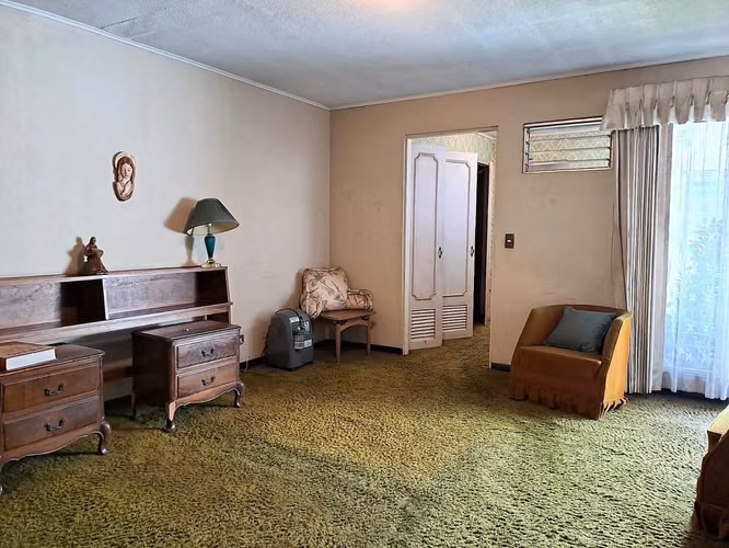 VENDO PROPIEDAD COMERCIAL EN SAN PEDRO-MONTES DE OCA.
