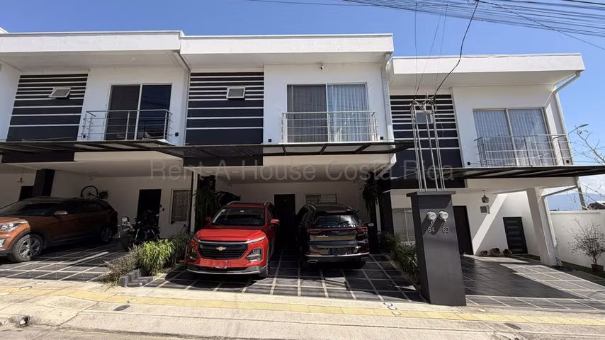 House for sale in Santo Domingo-San Miguel, Heredia. 26-1977 MJM