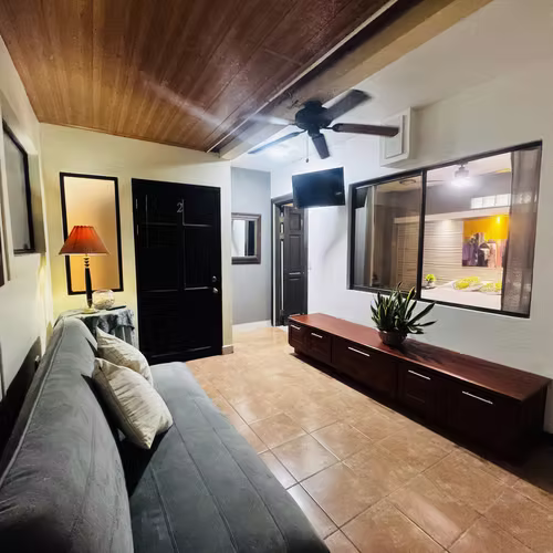 Apartamento Estudio grande a 5 minutos de playas del coco