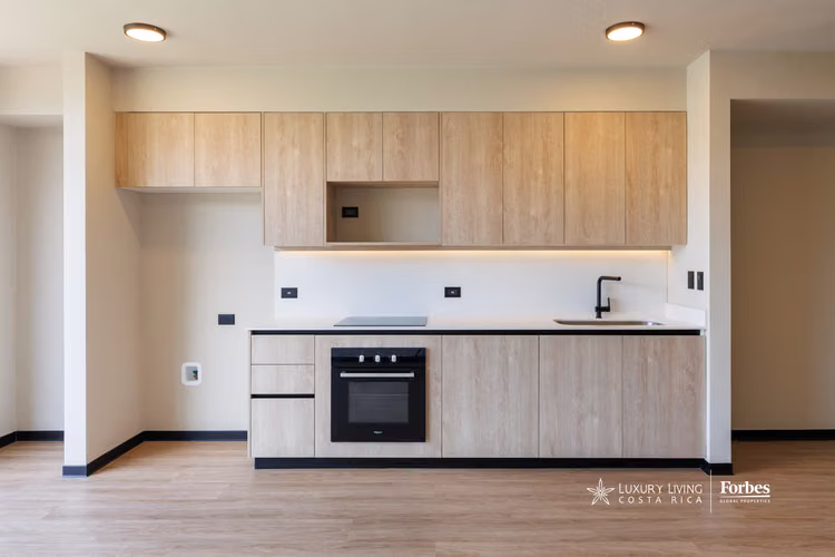 20995 – Moderno apartamento con vistas al oeste para Alquiler o Venta - Imagen 4