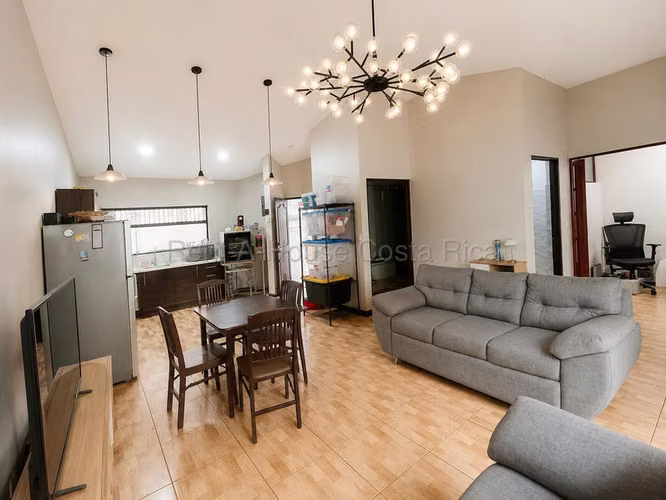 ¡Oportunidad Única! Casa de 1 Nivel en San Francisco de Heredia – Se Vende Rápido
