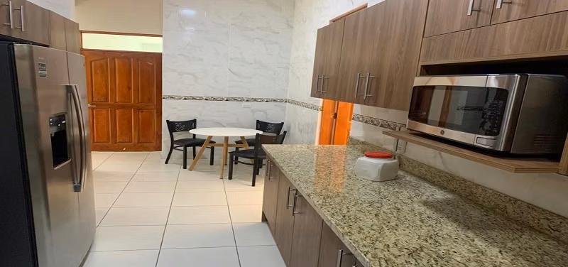 ESCAZU 10, SAN RAFAEL. BEAUTIFUL HOUSE WITH ALL THE NECESSARY AMENITIES FOR PEACEFUL LIVING