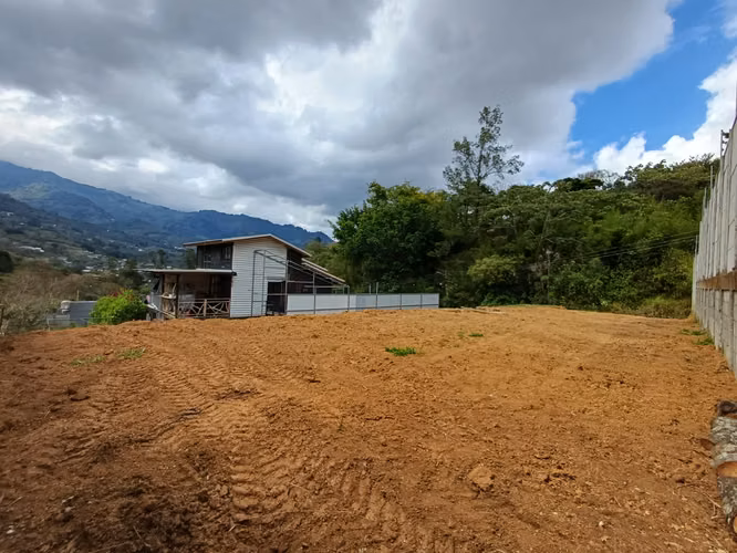 Se vende gran lote - Imagen 3