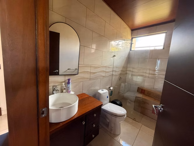 Venta de Casa de Montaña en Fraijanes/ Condominio el Retiro.