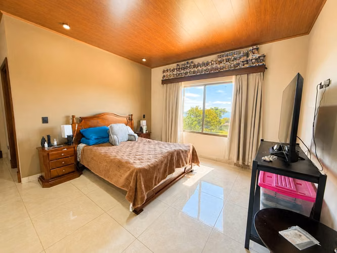 Venta de Casa con terreno de 750m2 en Fraijanes/ Condominio el Retiro. - Imagen 7
