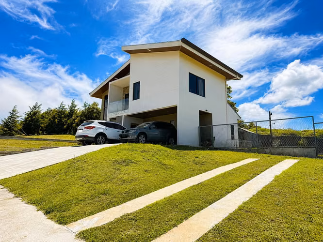 Venta de Casa con terreno de 750m2 en Fraijanes/ Condominio el Retiro. - Imagen 12