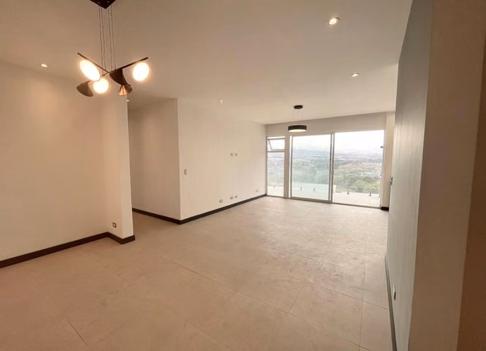 Apartamento con Terraza Privada y Vista Panorámica en Guachipelín Escazú - Imagen 6