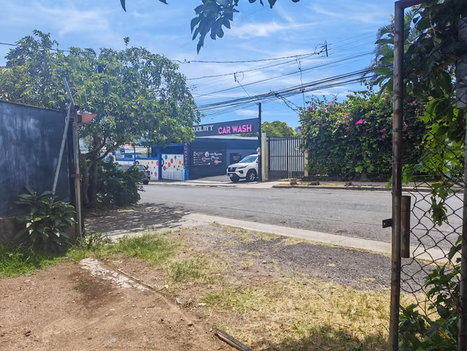 Vendo propiedad comercial calle principal en Santa Ana - Imagen 8