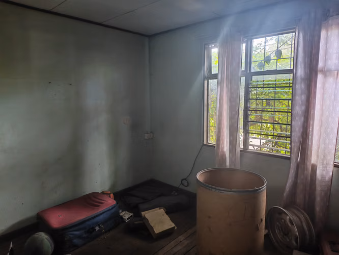 Vendo propiedad comercial calle principal en Santa Ana - Imagen 4