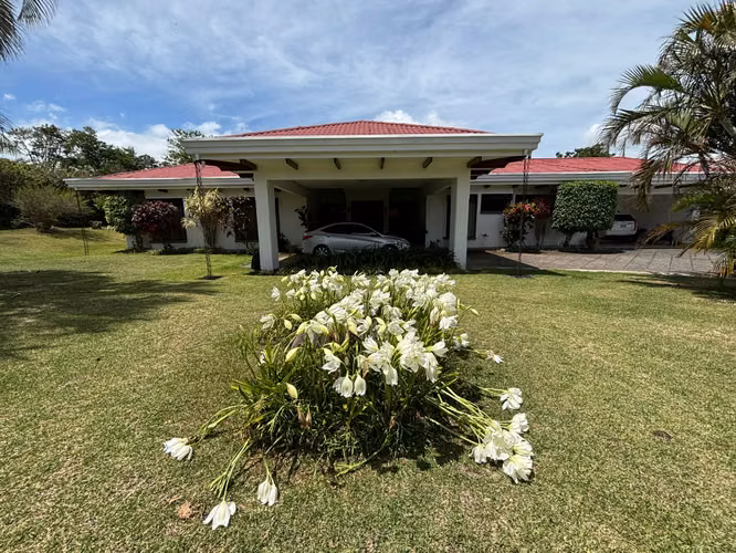 Venta Casa de 1 planta en exclusivo condominio – Santa Rosa, Heredia ID6012 - Imagen 4