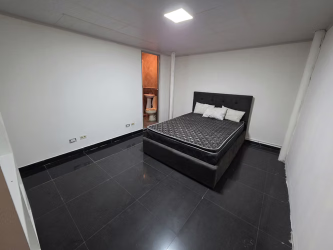 Alquilo apartamento en sabana sur - Imagen 4