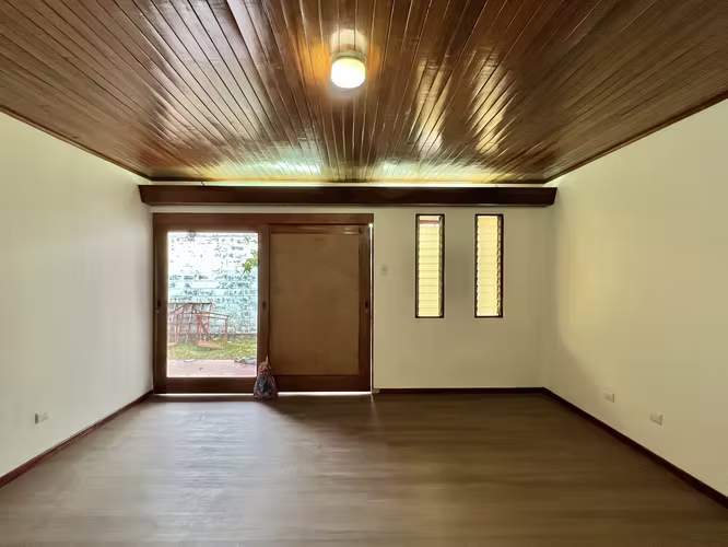 Casa en Urbanización Montealegre, Zapote/ Yoses Sur