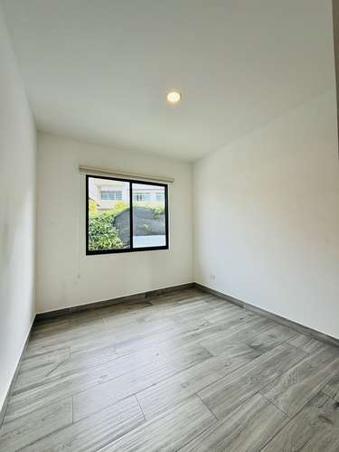 Oportunidad venta de town house Bali Guachipelin Escazú 3 habs + sala de tv patio  - Imagen 11