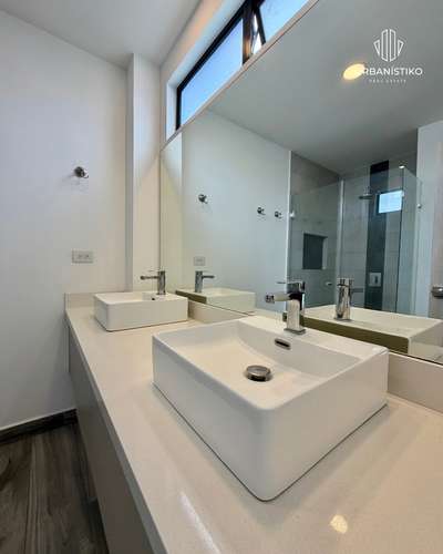 Oportunidad venta de town house Bali Guachipelin Escazú 3 habs + sala de tv patio  - Imagen 10