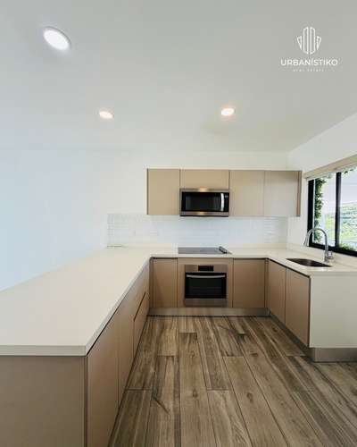 Oportunidad venta de town house Bali Guachipelin Escazú 3 habs + sala de tv patio  - Imagen 3