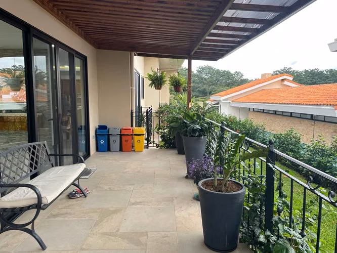 Venta de Casa en Condominio en Heredia Santa Bárbara | Amplios Espacios OPORTUNIDAD POR VIAJE