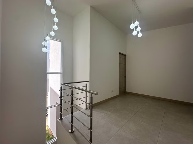 CASA PARA SEGUIR ESTRENANDO !!! EN GUACHIPELIN -Alquiler - Imagen 4