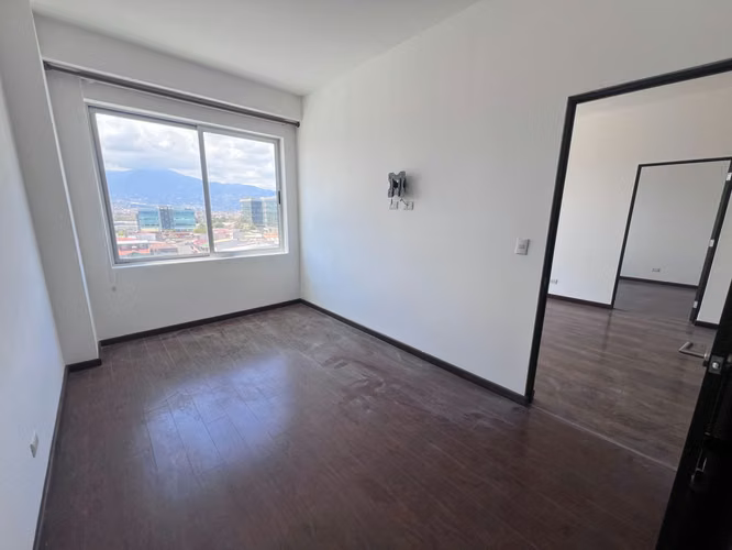 Apartamento en alquiler en Heredia – con balcón y vista | Torre Allegro - Imagen 8