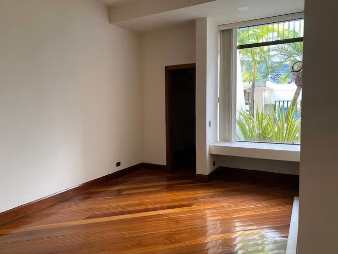 Alquiler de casa en Trejos Montealegre/ Muy espaciosa - Imagen 3