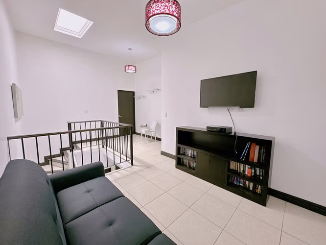 SANTA ANA: ALQUILER DE CASA SE PUEDE RENTAR CON O SIN MUEBLES - Imagen 18