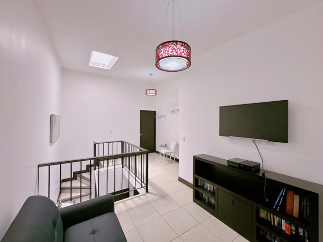SANTA ANA: ALQUILER DE CASA SE PUEDE RENTAR CON O SIN MUEBLES - Imagen 16