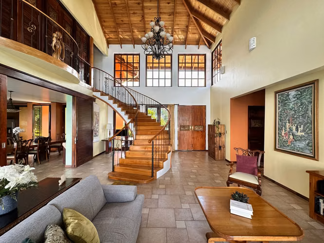 Se vende espectacular Casa en Residencial Pica Flora, Atenas. (FAU) - Imagen 4