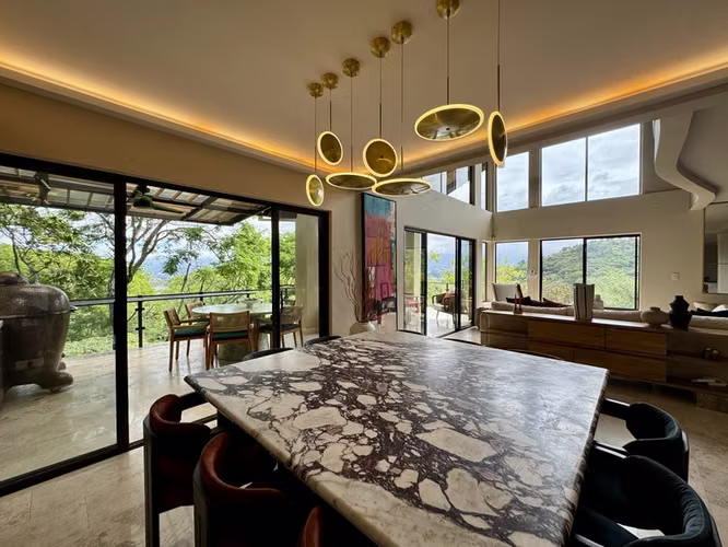Venta de Casa de 4 Habitaciones en Santa Ana con Enorme Terraza, Jardin y Vista ID26576 - Imagen 18