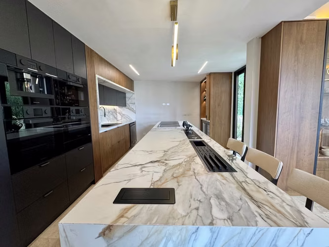 Venta de Casa de 4 Habitaciones en Santa Ana con Enorme Terraza, Jardin y Vista ID26576 - Imagen 14