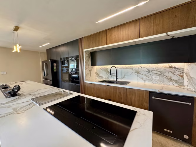 Venta de Casa de 4 Habitaciones en Santa Ana con Enorme Terraza, Jardin y Vista ID26576 - Imagen 15