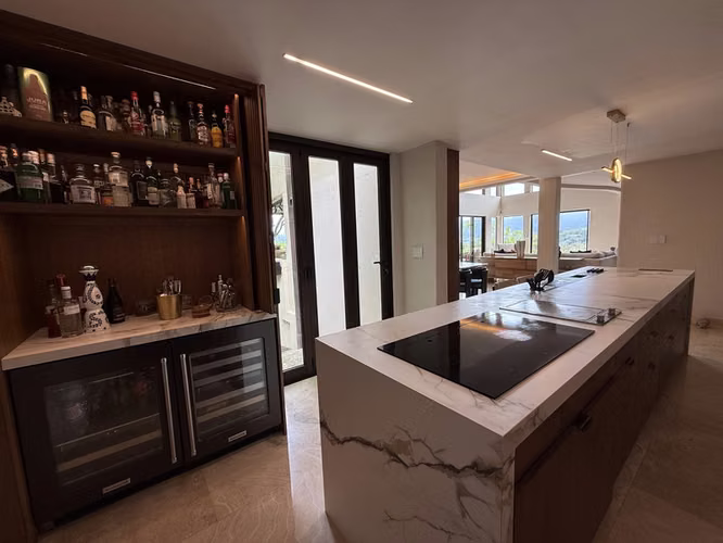 Venta de Casa de 4 Habitaciones en Santa Ana con Enorme Terraza, Jardin y Vista ID26576 - Imagen 17