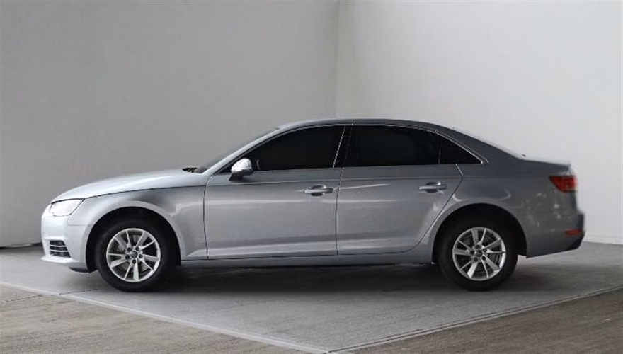AUDI A4 2017 AUTOMÁTICA GASOLINA PLATEADO