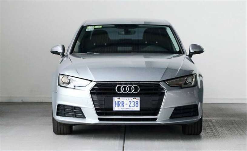 AUDI A4 2017 AUTOMÁTICA GASOLINA PLATEADO