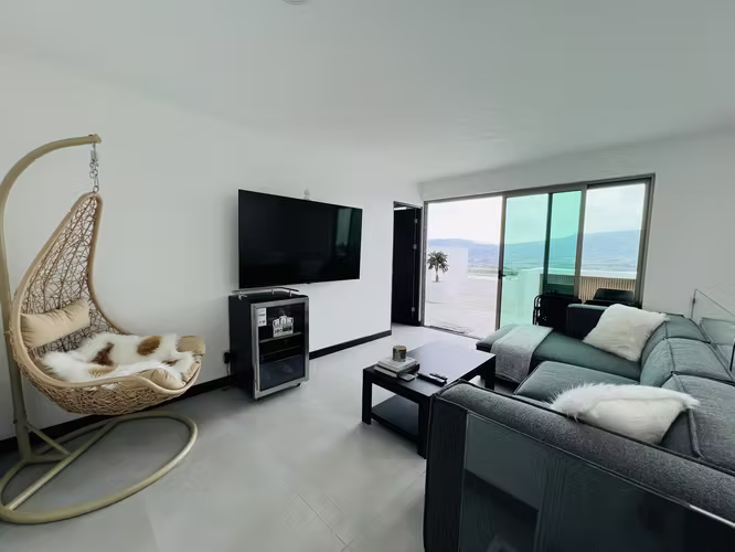 VENTA — UNA CASA FUERA DE LO NORMAL 