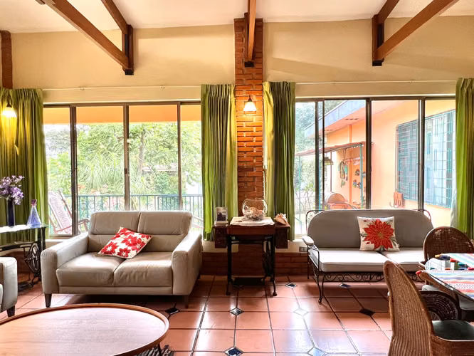 Venta de casa en Escazú centro, complejo privado