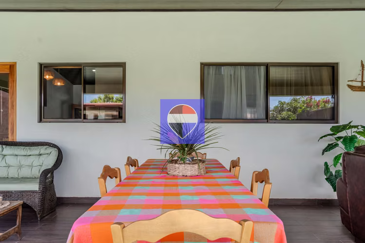 Moderna Casa con cancha de pickleball en venta Palmares