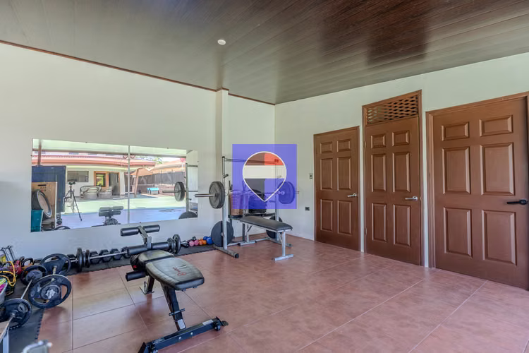 Moderna Casa con cancha de pickleball en venta Palmares