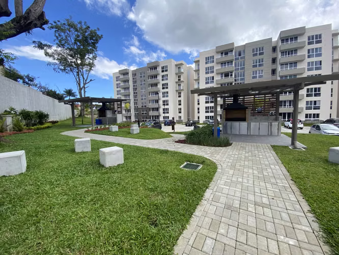 Alquilo  Apartamento hermosa vista / parqueo techado / Monte Alto Curridabat - Imagen 13