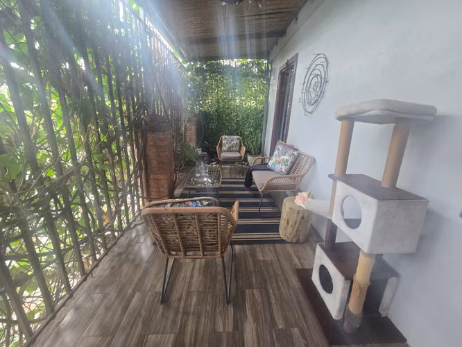 VENTA DE CASA ESQUINERA EN URBANIZACIÓN LA TRINIDAD, ALAJUELA