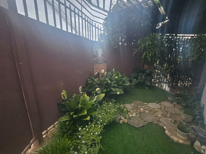 VENTA DE CASA ESQUINERA EN URBANIZACIÓN LA TRINIDAD, ALAJUELA