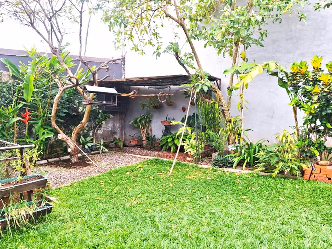 Propiedad de Uso Mixto Cerca de Sabana y Rohrmoser ( AA 1389).