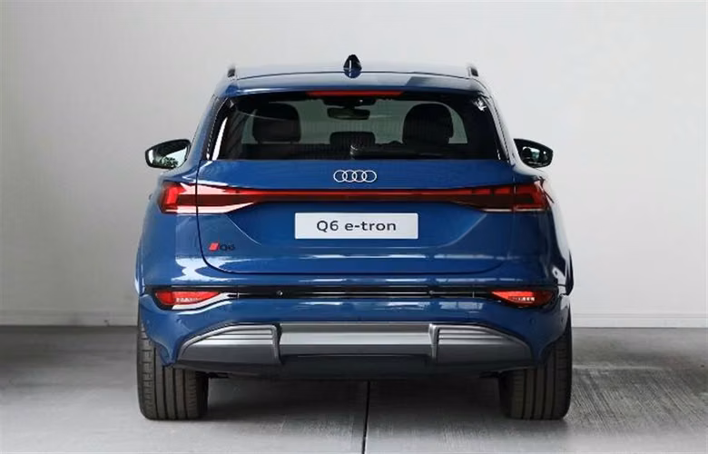 AUDI E-TRON 2025 AUTOMÁTICA ELÉCTRICO AZUL