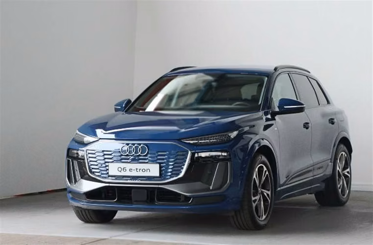 AUDI E-TRON 2025 AUTOMÁTICA ELÉCTRICO AZUL