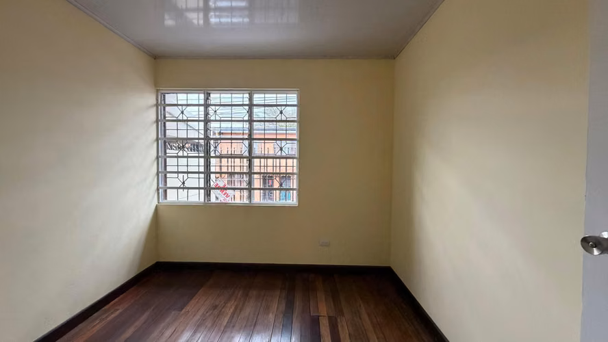 Casa de 5 habitaciones en Paso Ancho – Amplia y céntrica 75 millones