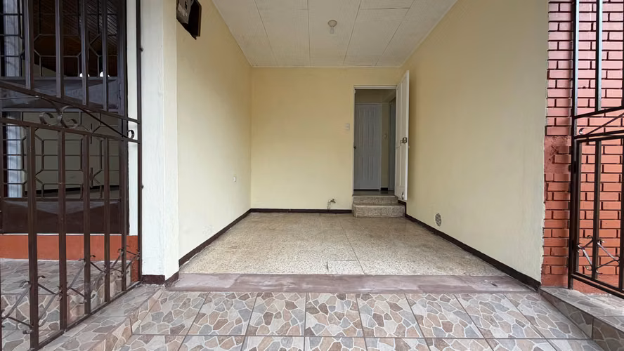 Casa de 5 habitaciones en Paso Ancho – Amplia y céntrica 75 millones