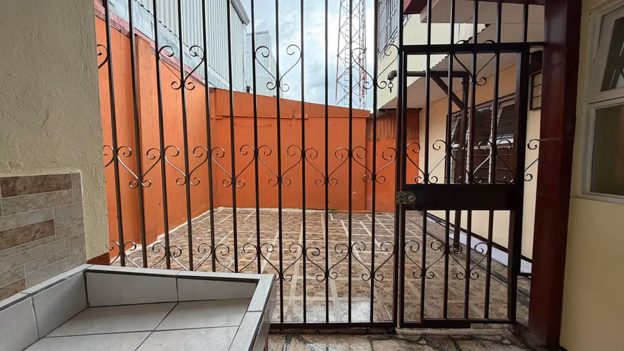 Casa de 5 habitaciones en Paso Ancho – Amplia y céntrica 75 millones