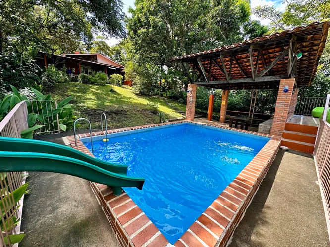 Venta | Casa con piscina y frutales | Guacalillo Puntarenas . (FAU)