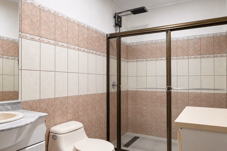 Casa en Desamparados · San José · 4 hab · 325 m² - Imagen 18